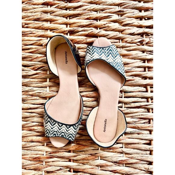 Antonella Peep-Toe Flat Sandals, Size 8 - Picture 3 of 8